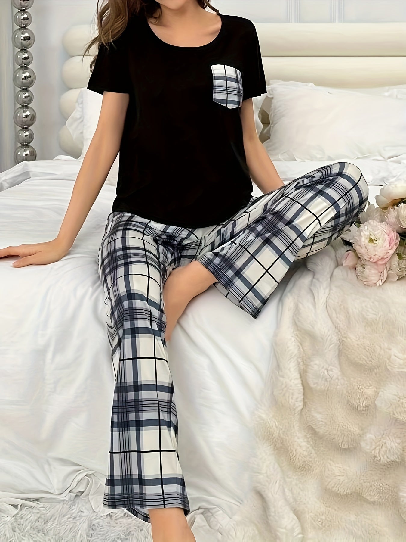 Women's Plaid Print Casual Pajama Set, Short Sleeve Round Neck Top & Pants, Comfortable Relaxed Fit